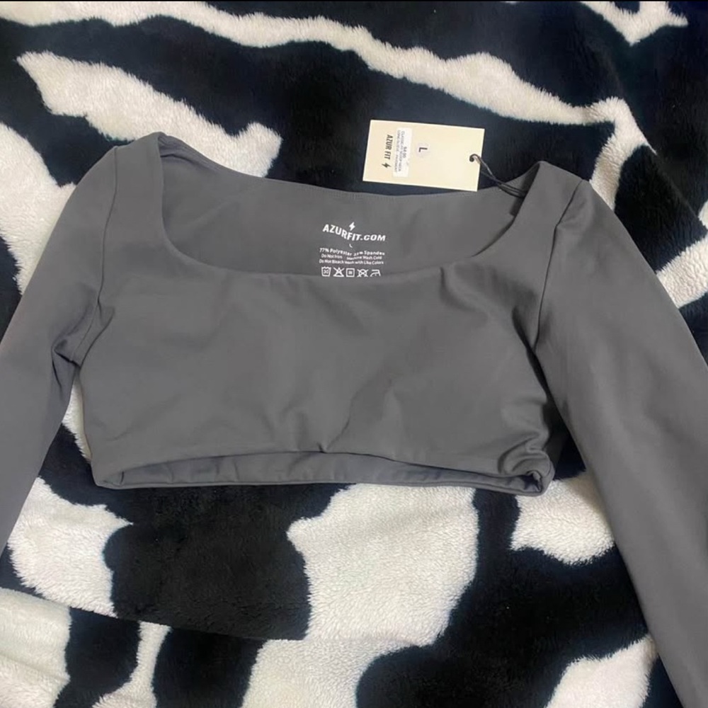 Gray Long Sleeve Crop Top